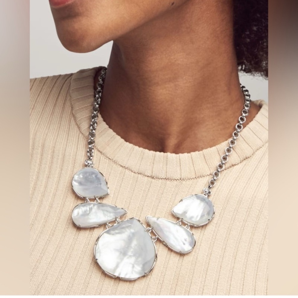 Kendra Scott large Necklace